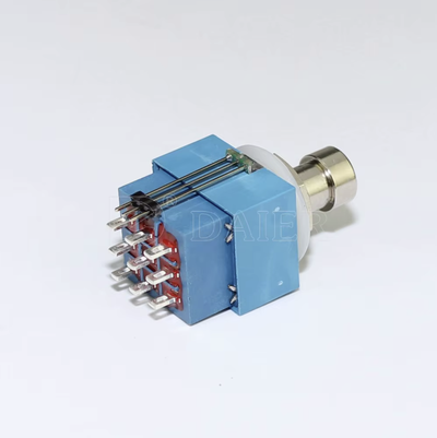 Ножной переключатель DAIER PBS-24-302-N2 RGL 3PDT Красный Зеленый, 1 шт.