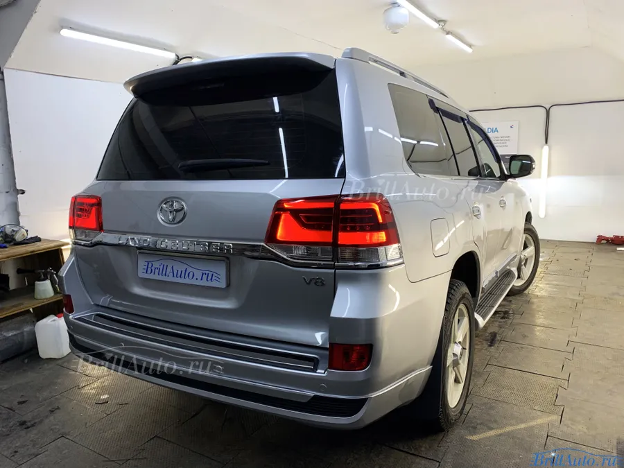 Рестайлинг Ленд Крузер из 2008 в 2020 Executive Lounge
