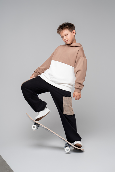 Брюки с накладными карманами из мешковины