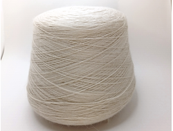 Бобинная пряжа  весовая 82%акрил 10% полиамид  7.5/1 100гр цвет 2030 кремовый