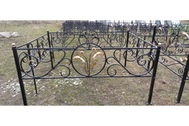 Ограда №17;
Высота полотна - 40 см;
Каркас - труба 20*20/столбы 40*40;
Рисунок - труба 15 мм;
Цена - 2500 (с лаком+150) р. за п.м.