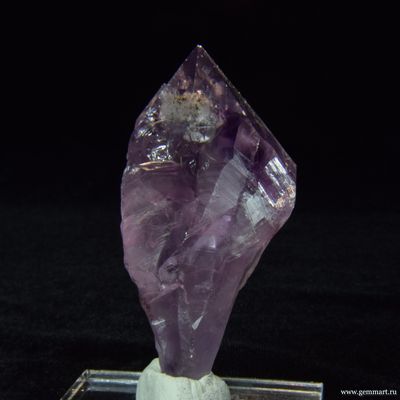 Аметист - кристалл с включениями