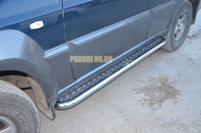 Пороги с накладным листом	 d53 для Hyundai Terrakan