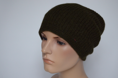 italyanskaya-vyazanaya-zhenskaya-shapka-vizio-6183-cl-zelenaya