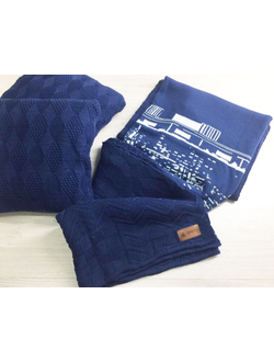 Подарочные наборы (2 подушки+ плед с лого) в упаковке "под ключ"