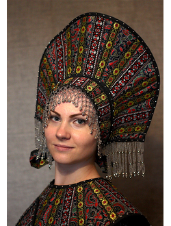Кокошник "знатной славянки".