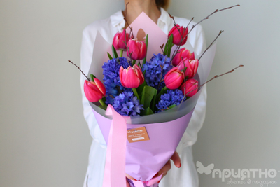 Букет цветов на 8 марта № 703