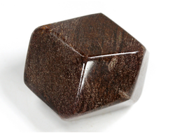 Гранат Альмандин, кристалл полированный, Россия, Кольский п-ов, Тахлинтуайв гора (40*30*29 мм, 74 г) №29832