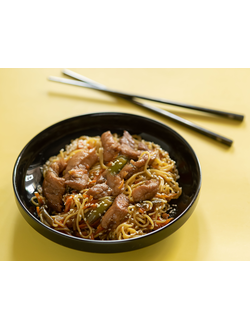 Яичная лапша с овощами