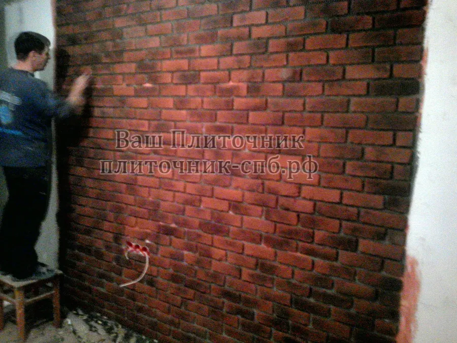 Укладка клинкера на стену.