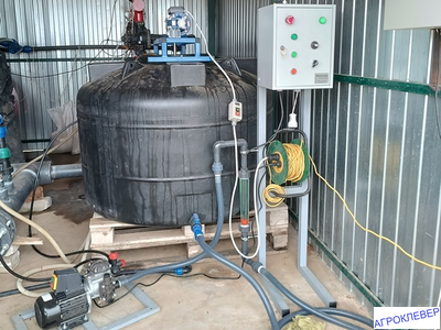 Подкормочный узел с мембранным (диафрагменным) насосом, оснащенный ПЧ и расходомером (50 -1000л/ч)