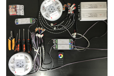 Интересная и сложная схема, поэтому обязательно собираем стенд, чтобы проверить работу светодиодного оборудования.