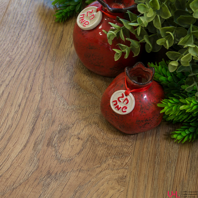 Кварцвиниловая плитка Fine Floor Дуб Тоскана FF-2072 в интерьере детально