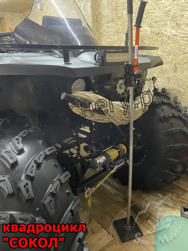 Серьезное испытание для нашего 4-х секционного подъемника от Александра из Нового Уренгоя.
На фото - квадроцикл "СОКОЛ".
Огромное спасибо за информацию и наглядное фото.