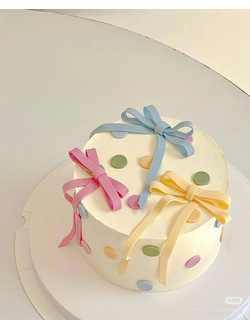 Торт с бантиками