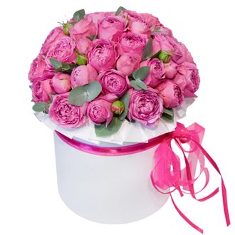 Коробка белая с пионовидными розами