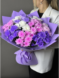 Букет из 11 разноцветных хризантем