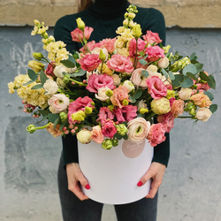 Доставка цветов в Волгограде - FLOWER34.RU - Коробочка " Грация"