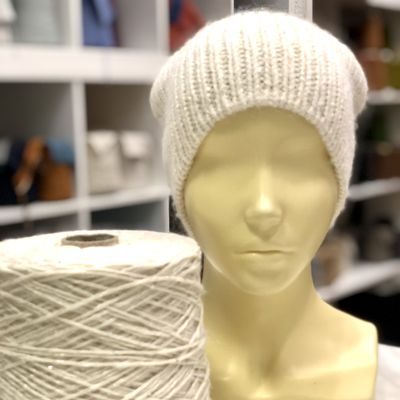 Millefili  100% WS кашемир MONGOLIAN с ниточкой мохера и ниткой вискозы с микропайетками  8*2/27 165 м в 100 гр. цв. молочный