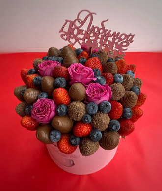 Клубника в шляпной коробке № 20