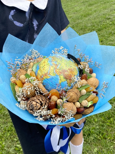 Букет "Первый звонок" из орехов и сухофруктов