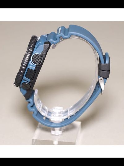 Часы Casio Pro Trek PRT-B70-2ER