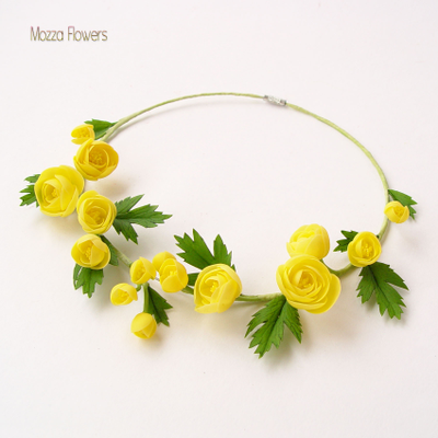 Колье "Купавки" из полимерной глины