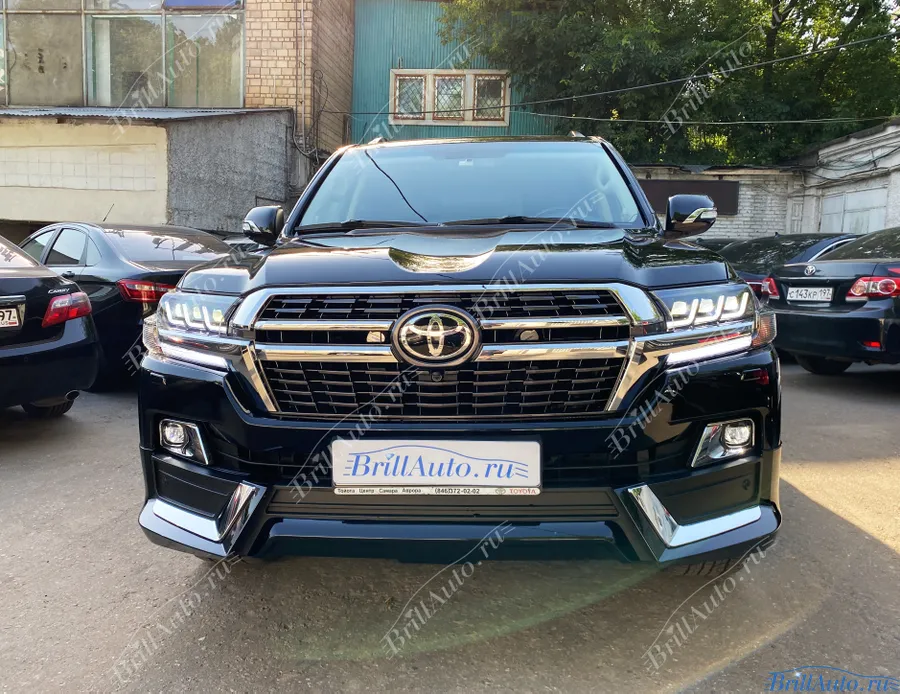 Рестайлинг Land Cruiser 200 из 2012 в 2021 TRD (фары Lexus)