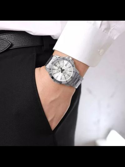 Часы Casio MTP-VD01D-7C