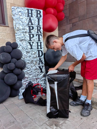 Оформление детского дня рождения в красно-чёрном стиле № 1451