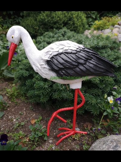 Аист 70*34 см  0,8кг   полистоун Россия 1548/012654 Аист - является символом новой жизни. Согласно русским народным поверьям, аист - птица, приносящая счастье в Ваш дом. Также аист покровительствует рождению детей.