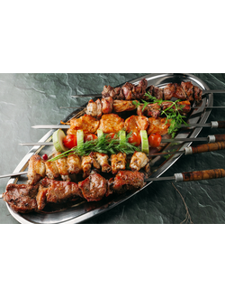 ШАШЛЫКИ  НА УГЛЯХ