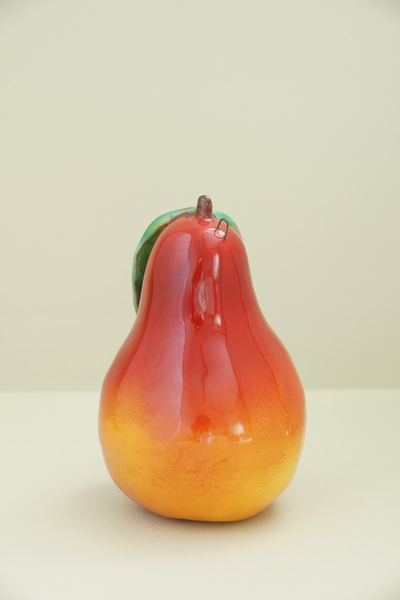 Груша с листом (красная)