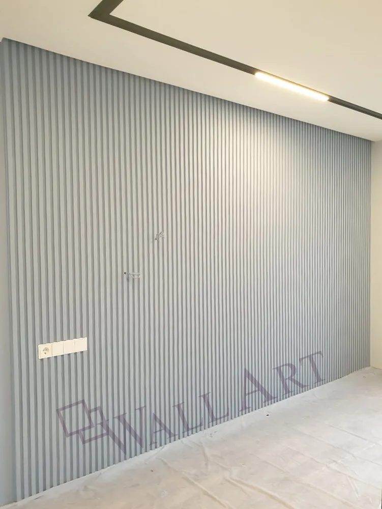 Данные панели были выбраны как альтернатива более дорогим рейкам из массива дерева. По просьбе клиента панели были изготовлены повышенной прочности - из усиленного гипсового компаунда. 