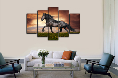 Модульная картина "Черный конь"