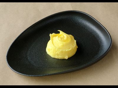 Картофельное пюре с маслом Ги