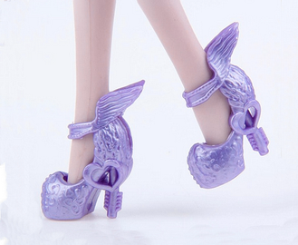 Фиолетово-перламутровые туфли с крылышками. (1552)