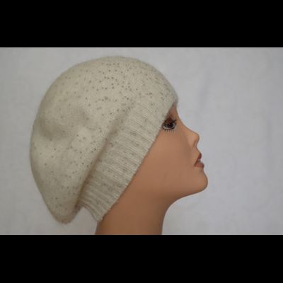 Берет демисезонный Италия Vizio 4528 белый с белыми бусинками