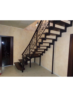 Лестница  на второй этаж на тетиве зигзаг (артикул-МЛ02)