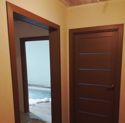 OPTIMA PORTE/ TURIN 506 ОРЕХ КЛАССИЧЕСКИЙ/ САТИН СВЕТЛОЕ. ПОЛОТНО ОСТЕКЛЕННОЕ