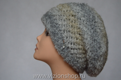 Бежевый лохматый женский берет зима 2020 вязаный Vizio Италия 6480