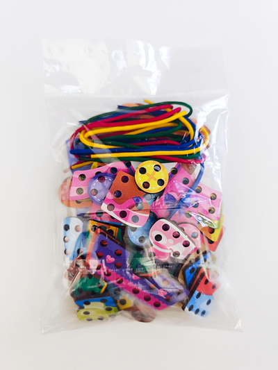 Шнуровка "Мишка, нарядись!"