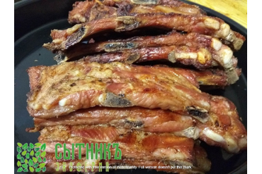 Ребра свиные горячего копчения в печи