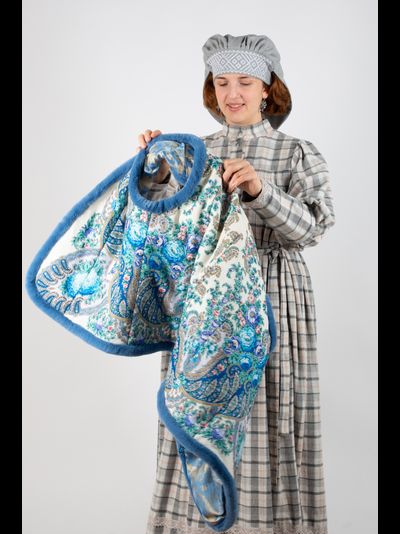 Жилет в русском стиле «Павлово-Посадский»