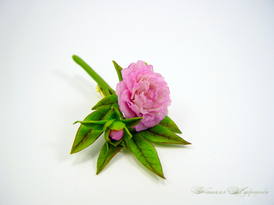 Брошь "Веточка розового пиона"