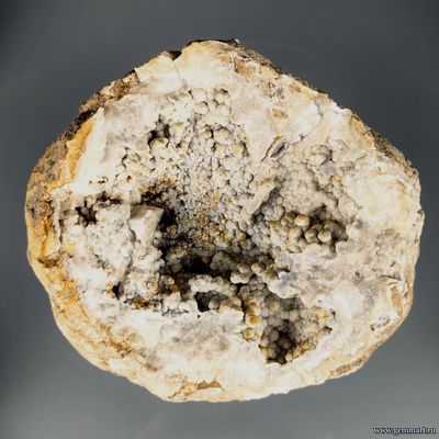 Агат, халцедон, почки в полости, (разн. кварц). Россия. 150*135*100мм