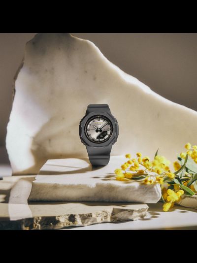 Часы Casio G-Shock GMA-P2126W-8A