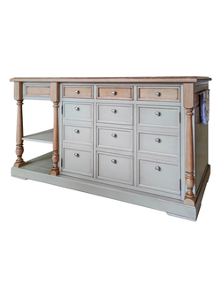 Остров на кухню с дубовой столешницей и 11 ящиками.