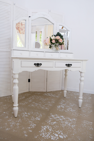 Туалетный столик