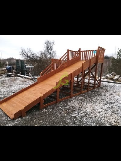 Детская деревянная зимняя горка Snow Fox, скат 5,9 м